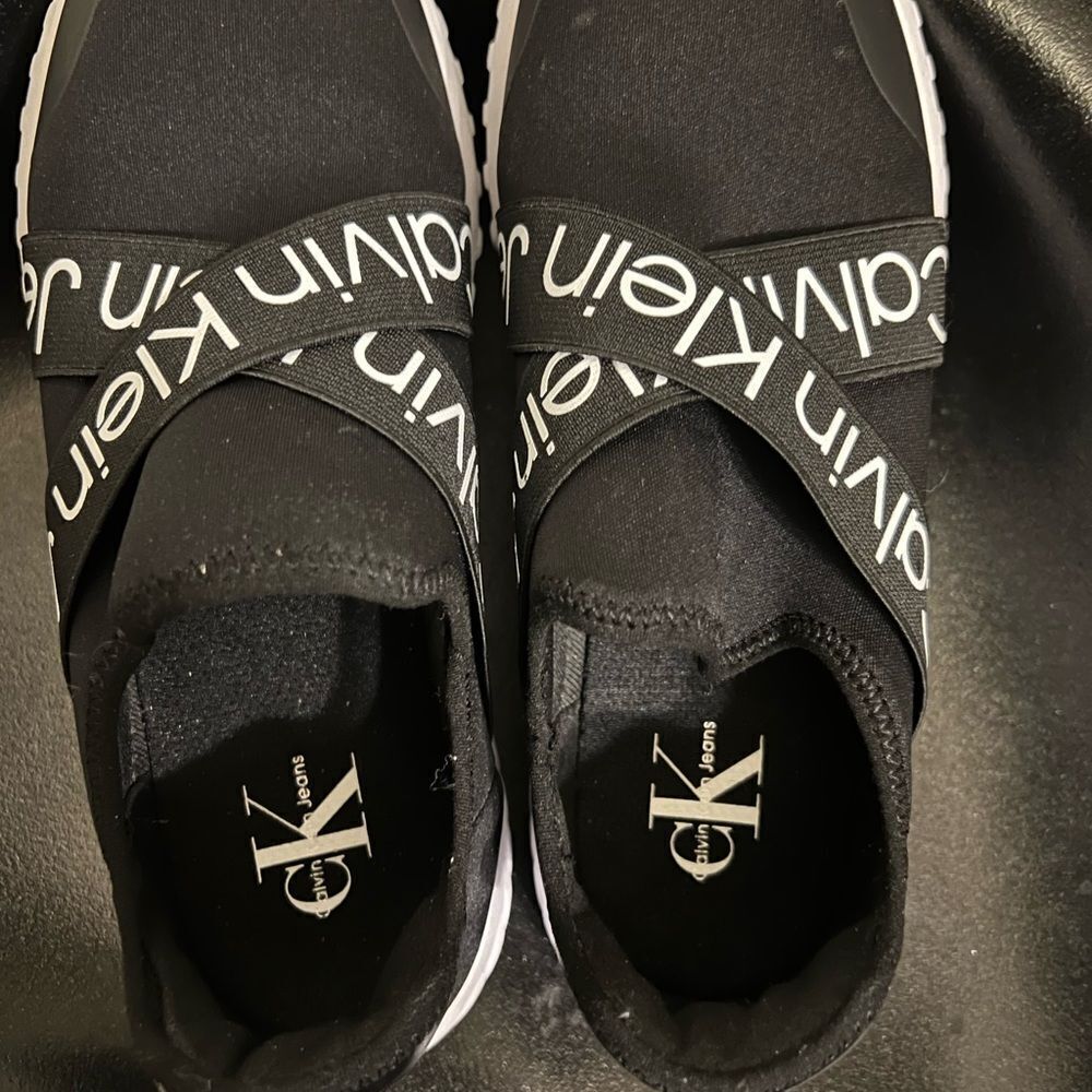 Woman's Sneakers & Athletic Shoes Calvin Klein Pola 9.5